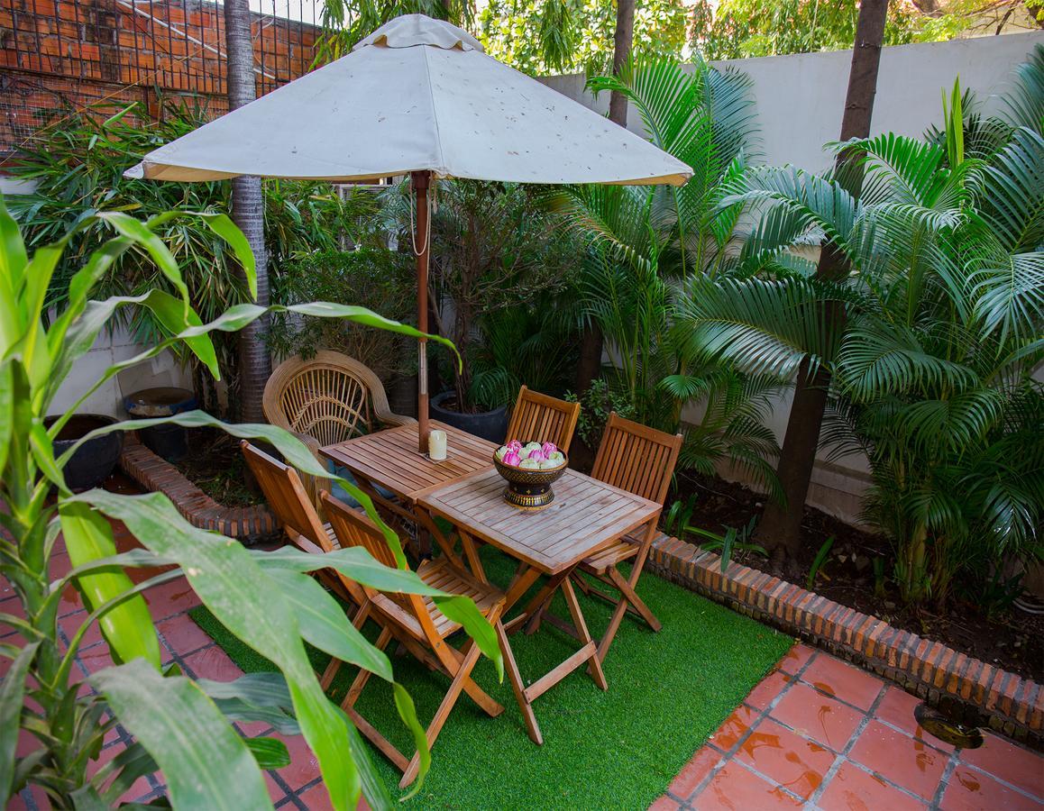 Villa Silk Road Hotel Phnom Penh Exterior foto